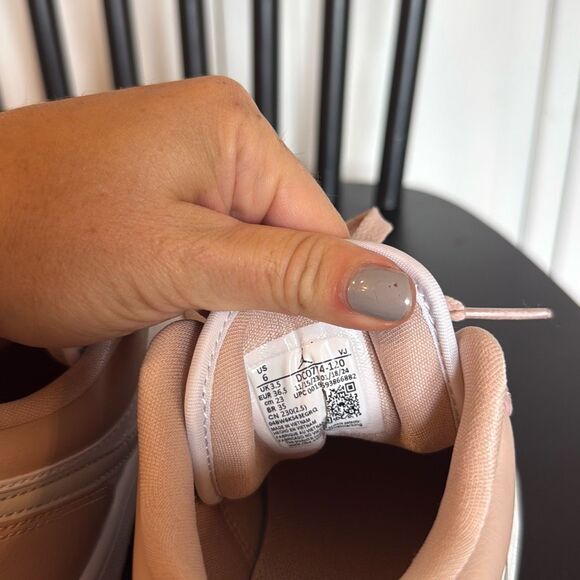 Nike Jordan 1 Low Crimson pink tint sneaker size 6 - Picture 10 of 12